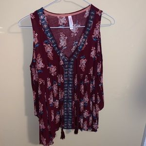 Shoulder cut out flowy top